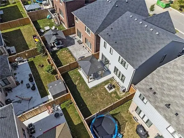 Haldimand, ON N3W 9C1,34 Derby DR N