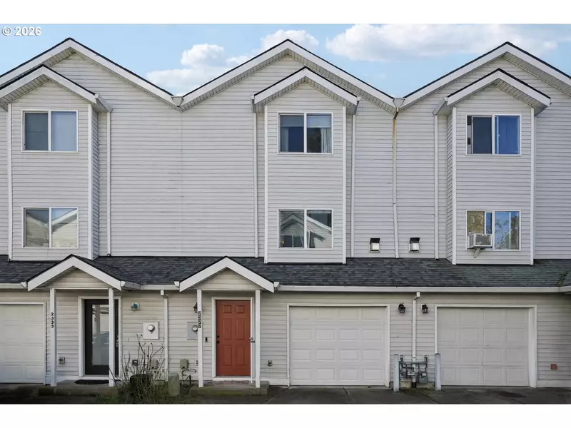 2327 SE LEE LN, Portland, OR 97233