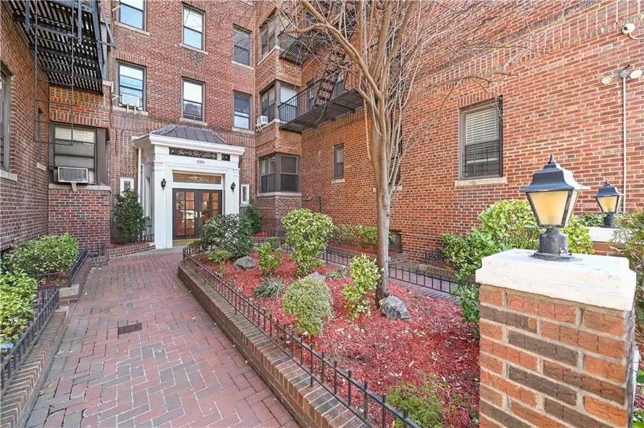 2375 Ocean AVE #3J, Brooklyn, NY 11229