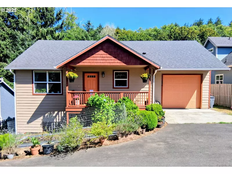 1676 SE 3RD ST, Astoria, OR 97103