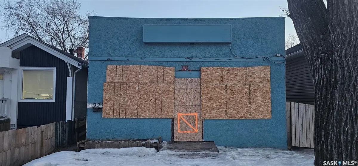 2923 Dewdney AVENUE, Regina, SK S4T 0Y1