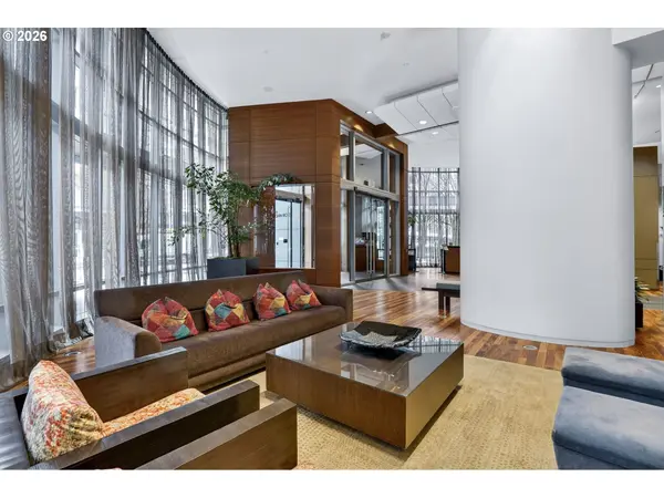 Portland, OR 97239,3601 S RIVER PKWY #702