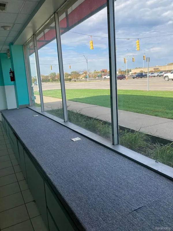 29225 7 Mile Road, Livonia, MI 48152