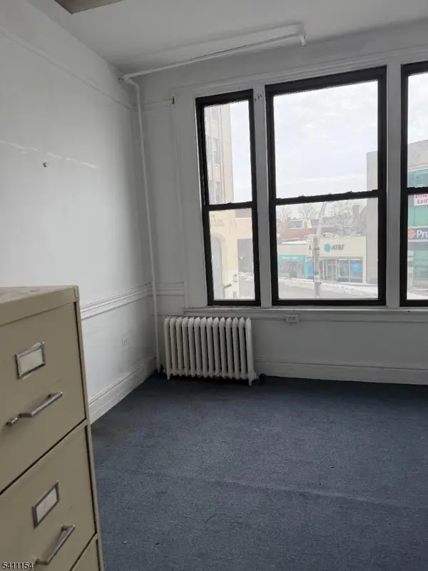 330 Glenwood Ave, Bloomfield Twp., NJ 07003