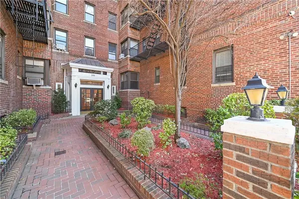 2375 Ocean AVE #3J, Brooklyn, NY 11229