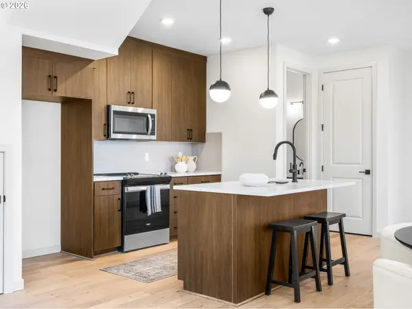 Portland, OR 97206,7464 SE Tolman ST