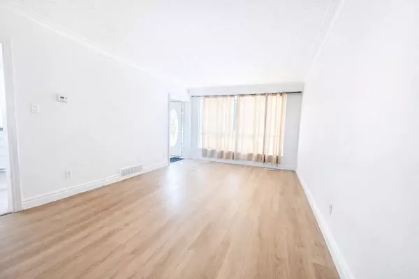 Brampton, ON L6V 1X3,95 Post RD #Upper