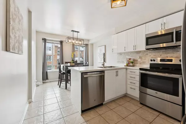 Brampton, ON L6V 4M3,57 Brickyard WAY #51