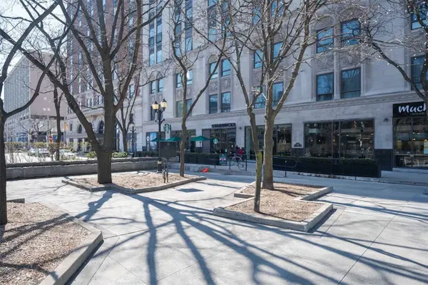 112 King ST E #907, Hamilton, ON L8N 1A8