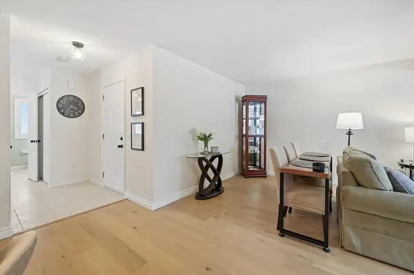 Hamilton, ON L9H 7B7,38 Grindstone WAY