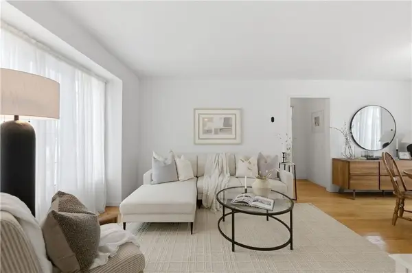 Hamilton, ON L0R 1W0,142 Silverbirch AVE