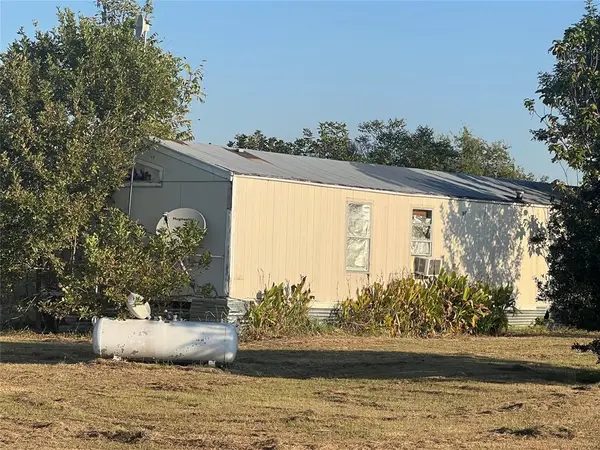 13762 SW FM 639, Barry, TX 75102