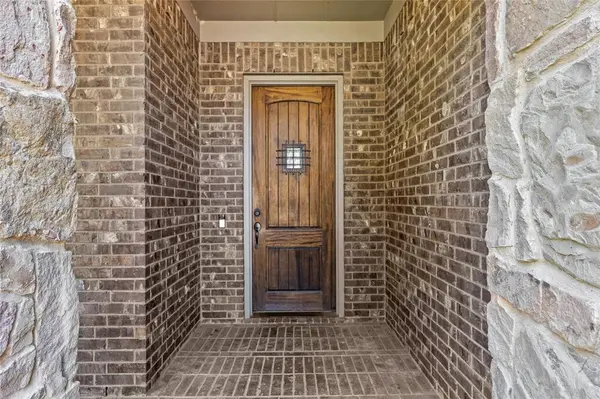 12114 Jackson Creek Drive, Dallas, TX 75243