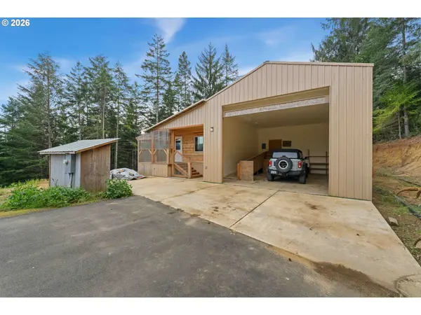 North Bend, OR 97459,94278 SHOTGUN DR