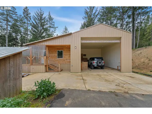 North Bend, OR 97459,94278 SHOTGUN DR