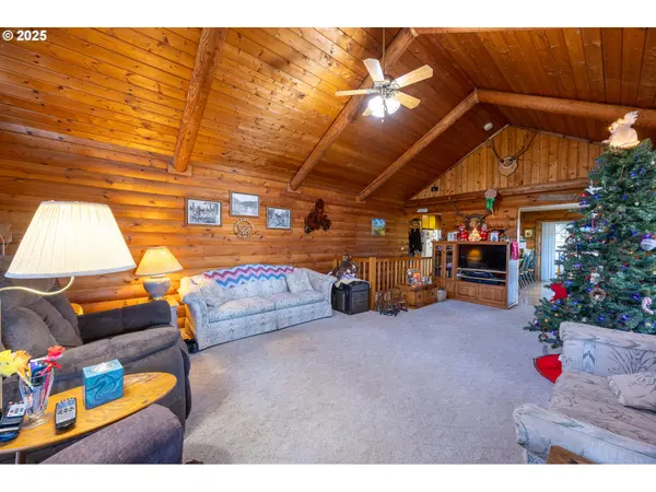 173 PARK ST, Glide, OR 97443