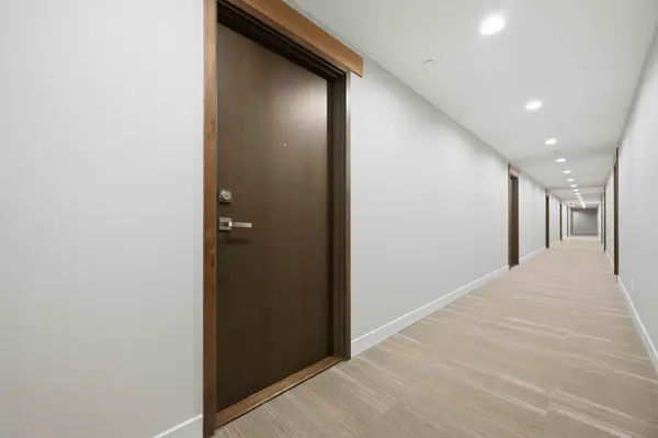 Toronto E01, ON M4M 0C5,1190 Dundas Street East ST E #908