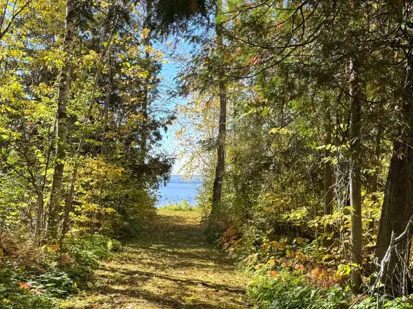 692 Dawson Point RD, Temiskaming Shores, ON P0J 1P0