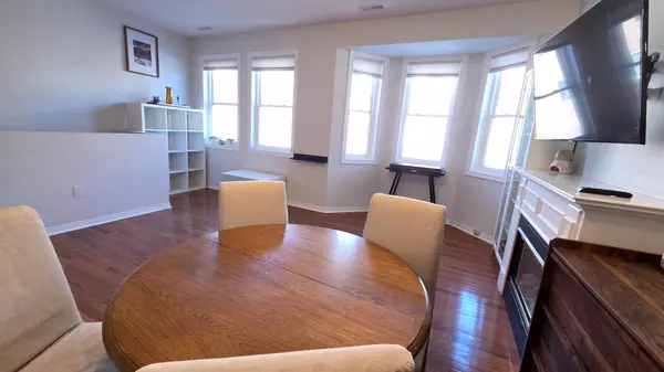 Toronto W04, ON M6A 3E7,760 Lawrence AVE W #115