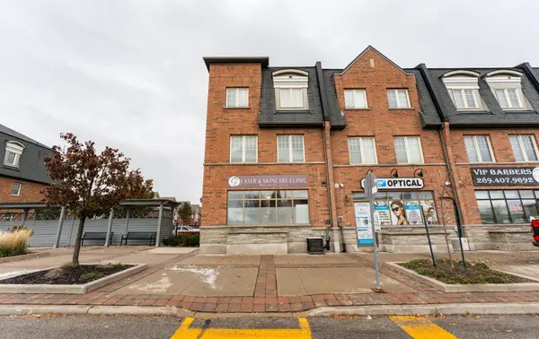 45 Seachart PL, Brampton, ON L6P 3E1