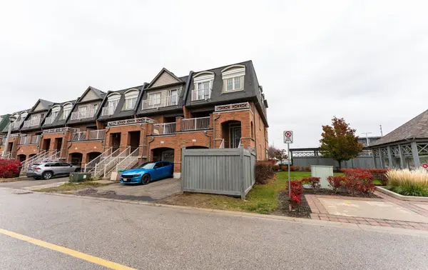 45 Seachart PL, Brampton, ON L6P 3E1