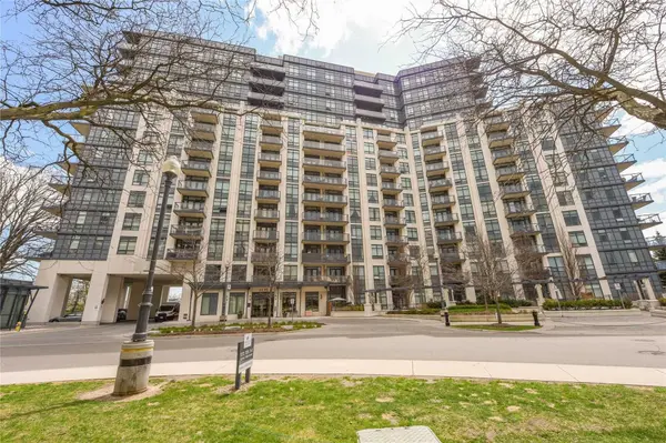 Toronto W08, ON M9A 0C3,1135 Royal York CT #415