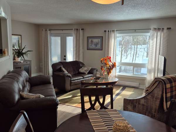 333 James ST W, Gravenhurst, ON P1P 1J7