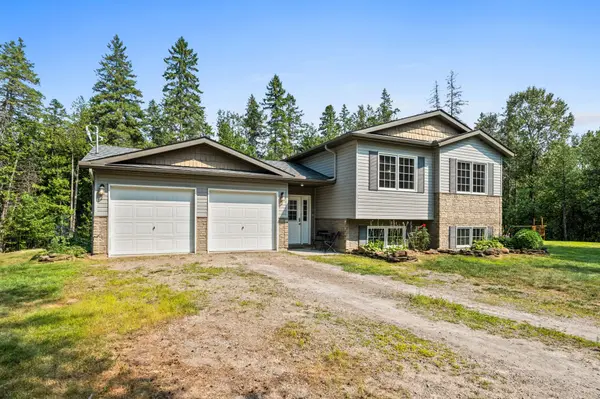 845 Pinery RD, Montague, ON K7A 4S7