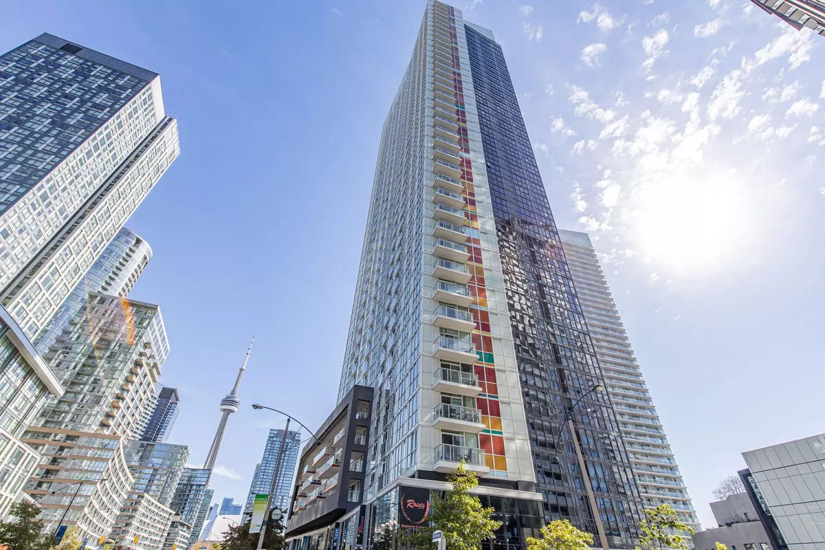 Toronto C01, ON M5V 0J9,85 Queens Wharf RD #1109