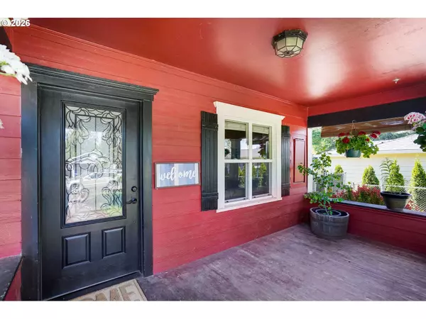 Silverton, OR 97381,318 KOONS ST