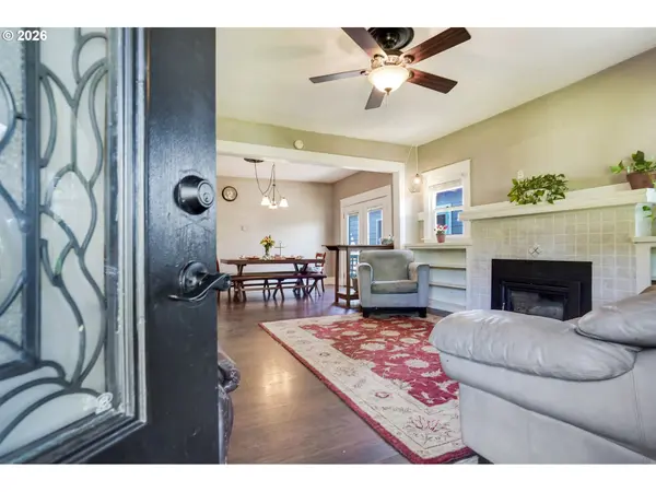 Silverton, OR 97381,318 KOONS ST