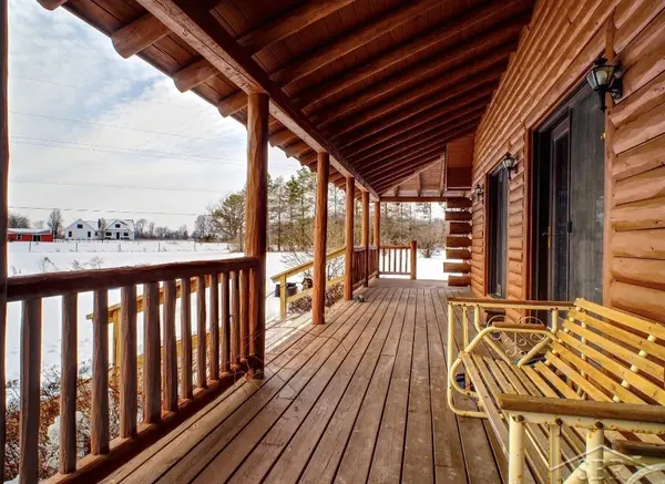 8073 Nichols RD, Flushing Twp, MI 48433