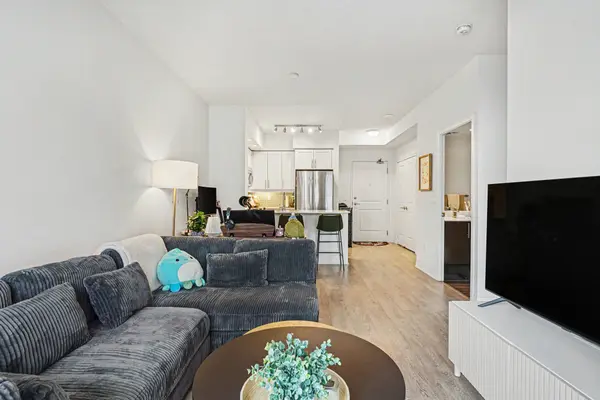 Toronto C01, ON M6K 3R4,85 East Liberty ST #2111