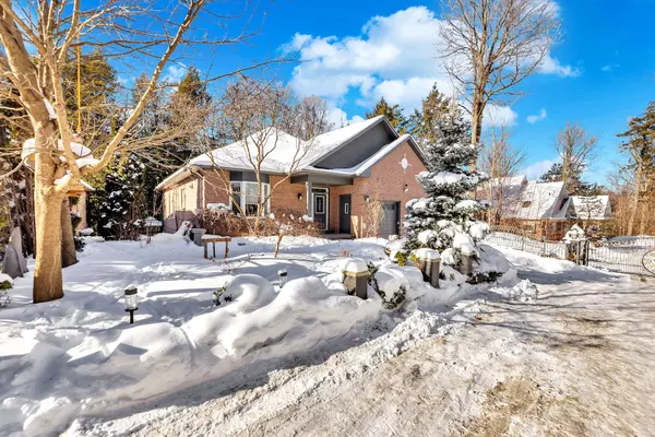 600 Henderson DR, Aurora, ON L4G 5R1