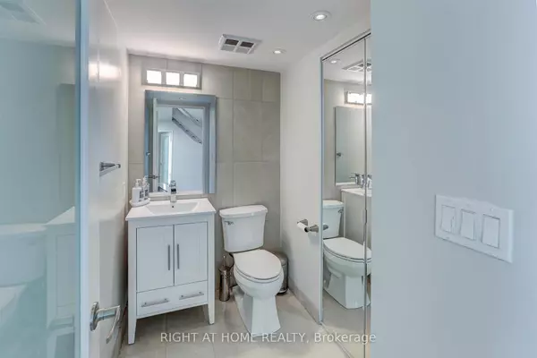 Toronto W06, ON M8Y 4G6,300 Manitoba ST #411