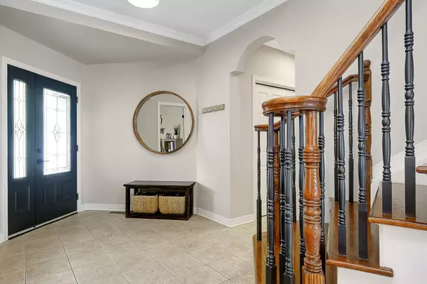 Barrhaven, ON K2J 5H6,118 Oakfield CRES