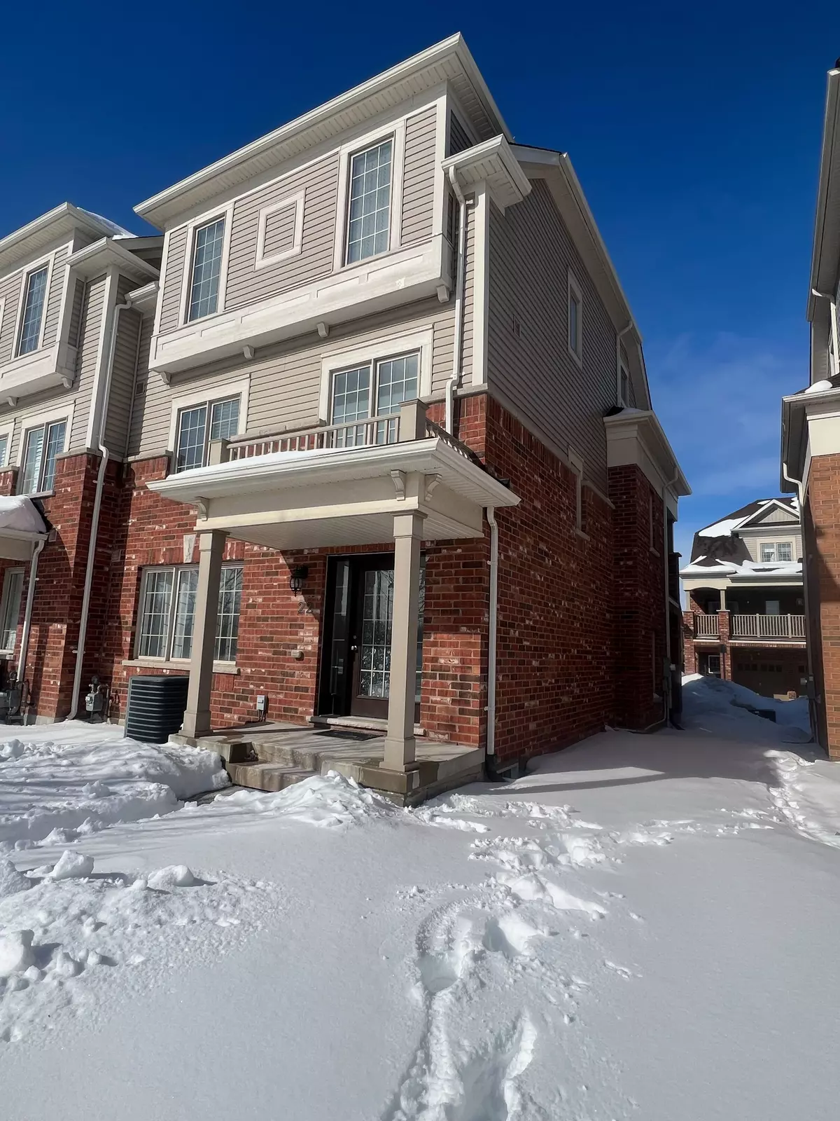 Caledon, ON L7C 3S2,22 McDevitt LN