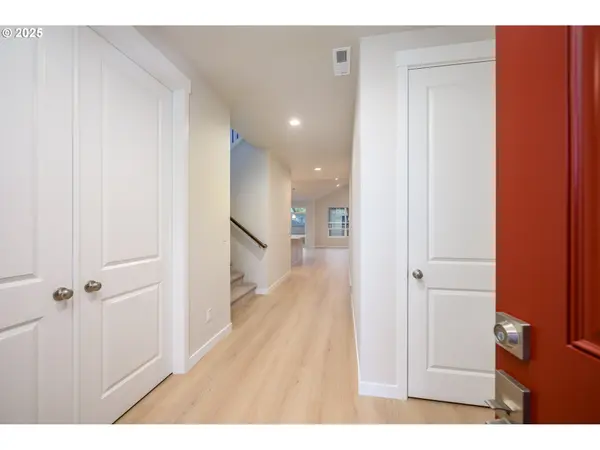 17296 SW ATFALATI LN SW, Sherwood, OR 97140