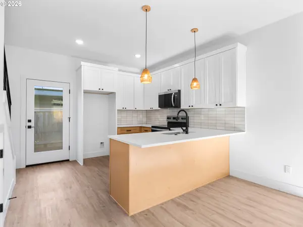 9566 N Buchanan AVE, Portland, OR 97203