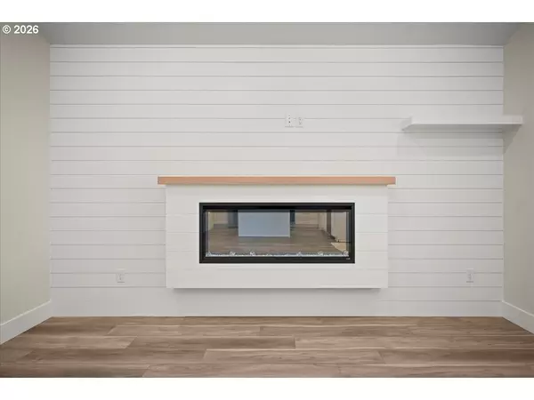 Oregon City, OR 97045,12300 Meadowlawn DR