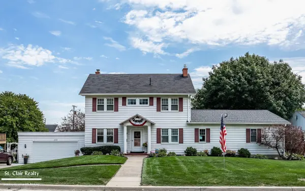 1423 S Riverside AVE, St Clair, MI 48079