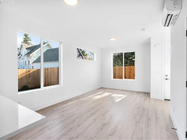 9560 N Buchanan AVE, Portland, OR 97203