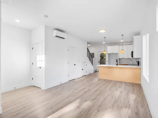 9560 N Buchanan AVE, Portland, OR 97203