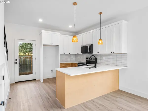 9560 N Buchanan AVE, Portland, OR 97203