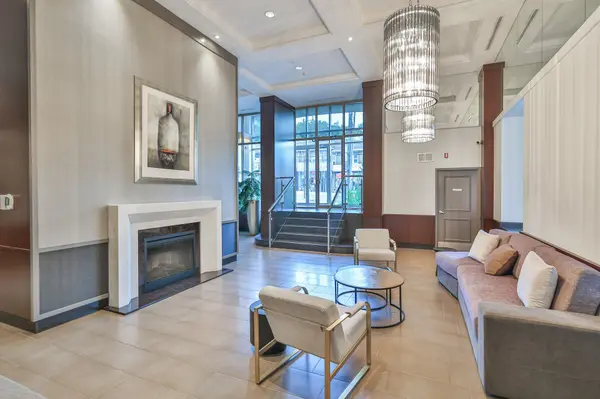 Toronto C10, ON M4P 3J9,900 Mount Pleasant RD #1407