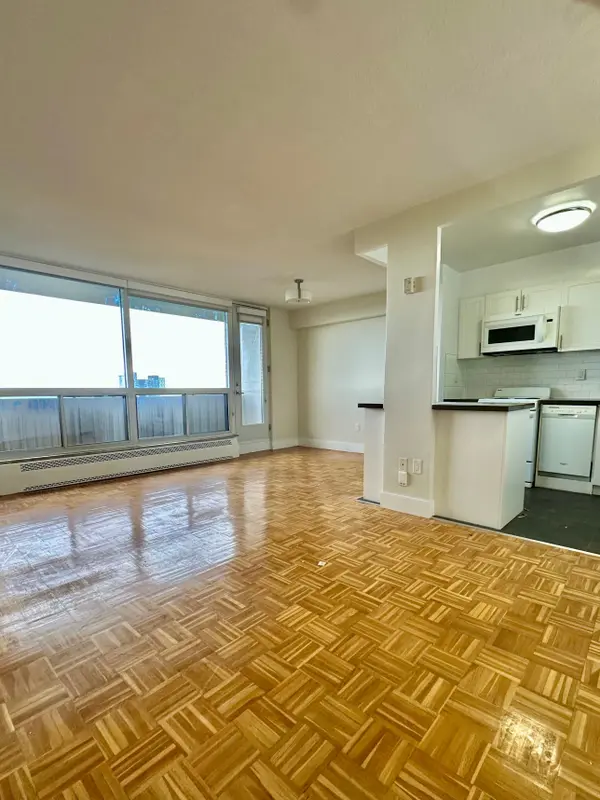 Toronto C01, ON M5S 2H8,666 Spadina AVE #2311