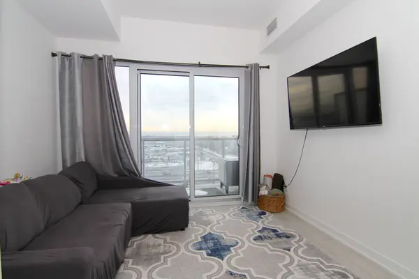 Toronto E07, ON M1T 0B9,2033 Kennedy RD #1911