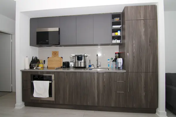 Toronto E07, ON M1T 0B9,2033 Kennedy RD #1911