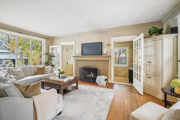 263 Hart AVE, Burlington, ON L7N 1P3