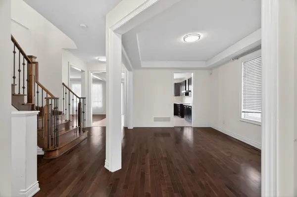 Brampton, ON L6X 3C4,11 Cirillo ST E